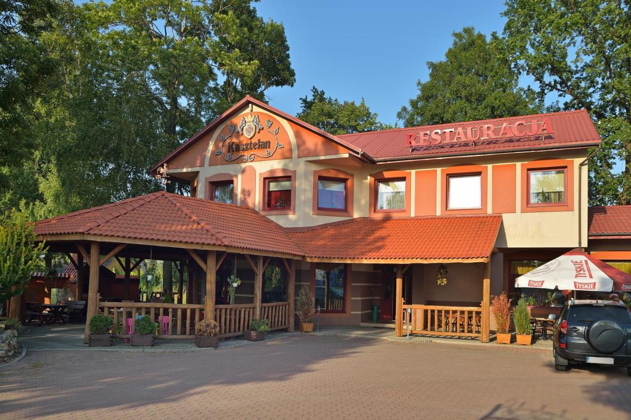 Restauracja Zajazd Kasztelan ครอสโน ภายนอก รูปภาพ